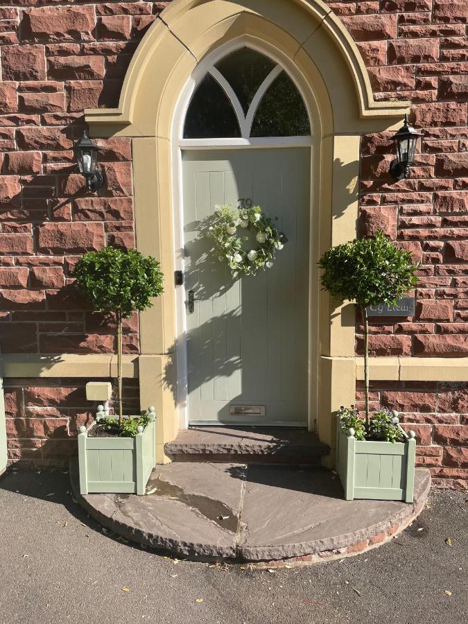 Ty Llew Lodge Abergavenny Exteriör bild