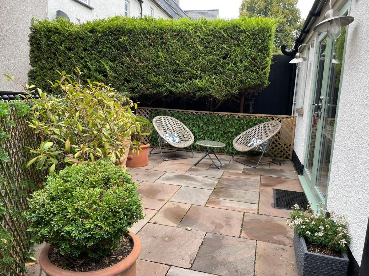 Ty Llew Lodge Abergavenny Exteriör bild
